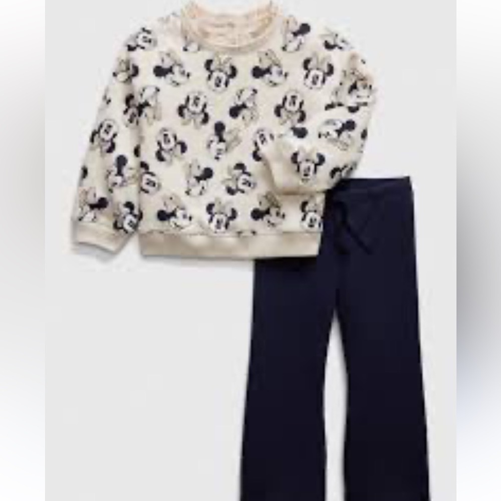 NWT Gap Fleece Minnie Mouse Sweatshirt and Pants Set